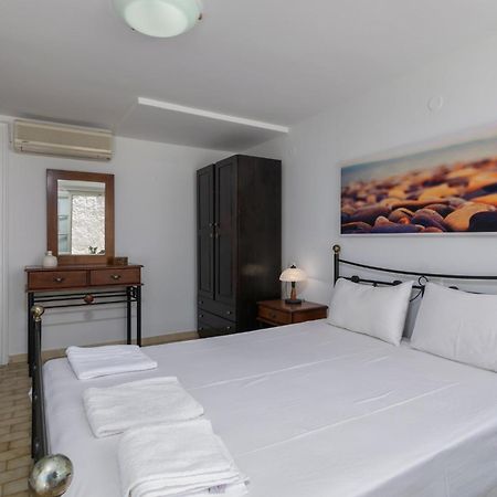 Areti'S Milos Guesthouses Adamantas  Luaran gambar