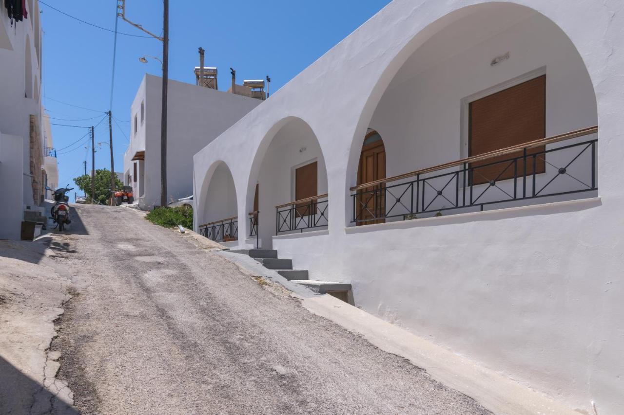 Areti'S Milos Guesthouses Adamantas  Luaran gambar