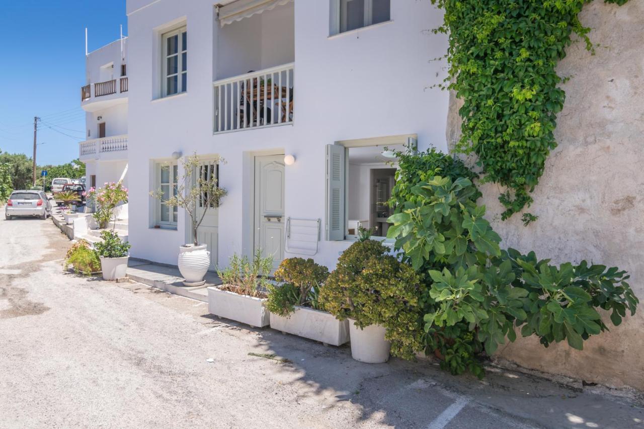 Areti'S Milos Guesthouses Adamantas  Luaran gambar