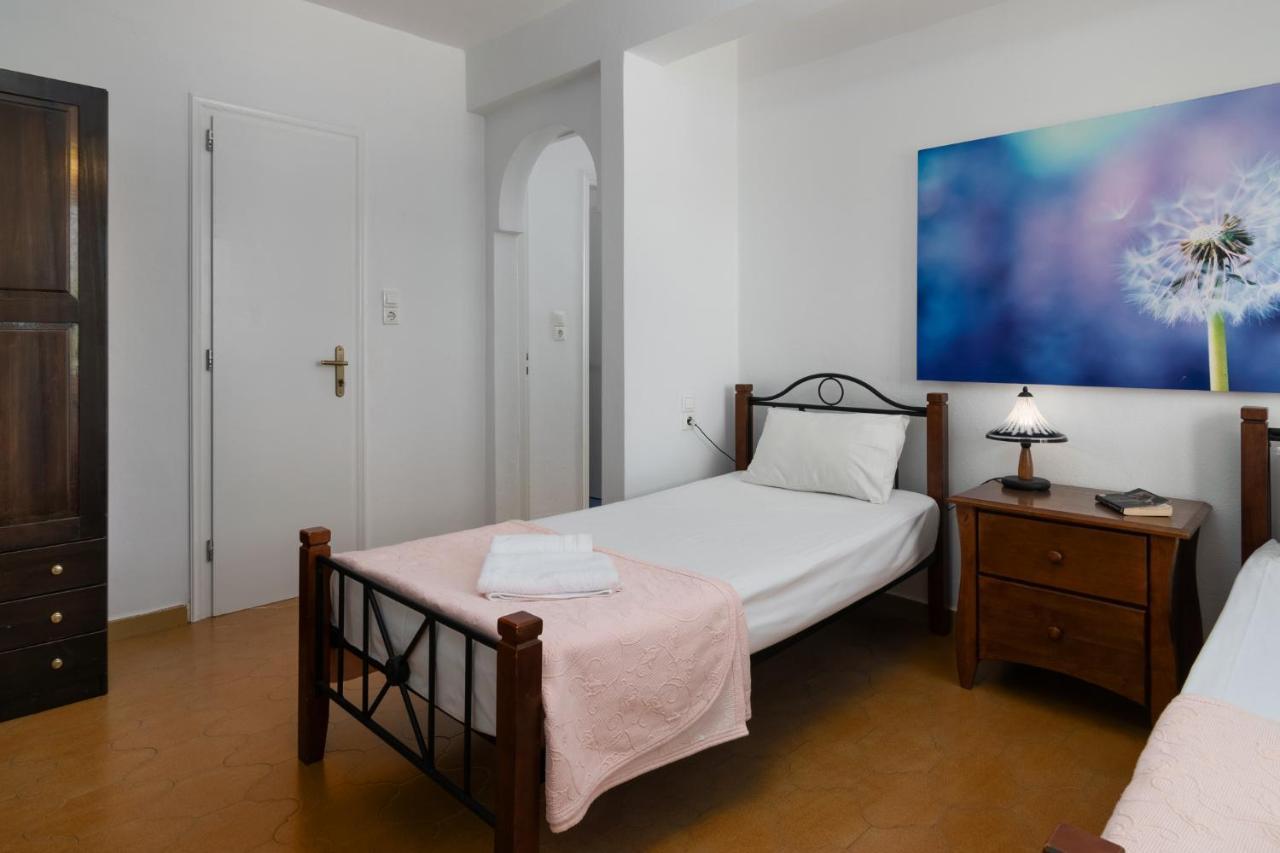 Areti'S Milos Guesthouses Adamantas  Luaran gambar