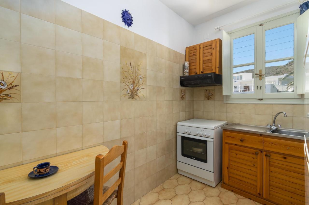 Areti'S Milos Guesthouses Adamantas  Luaran gambar