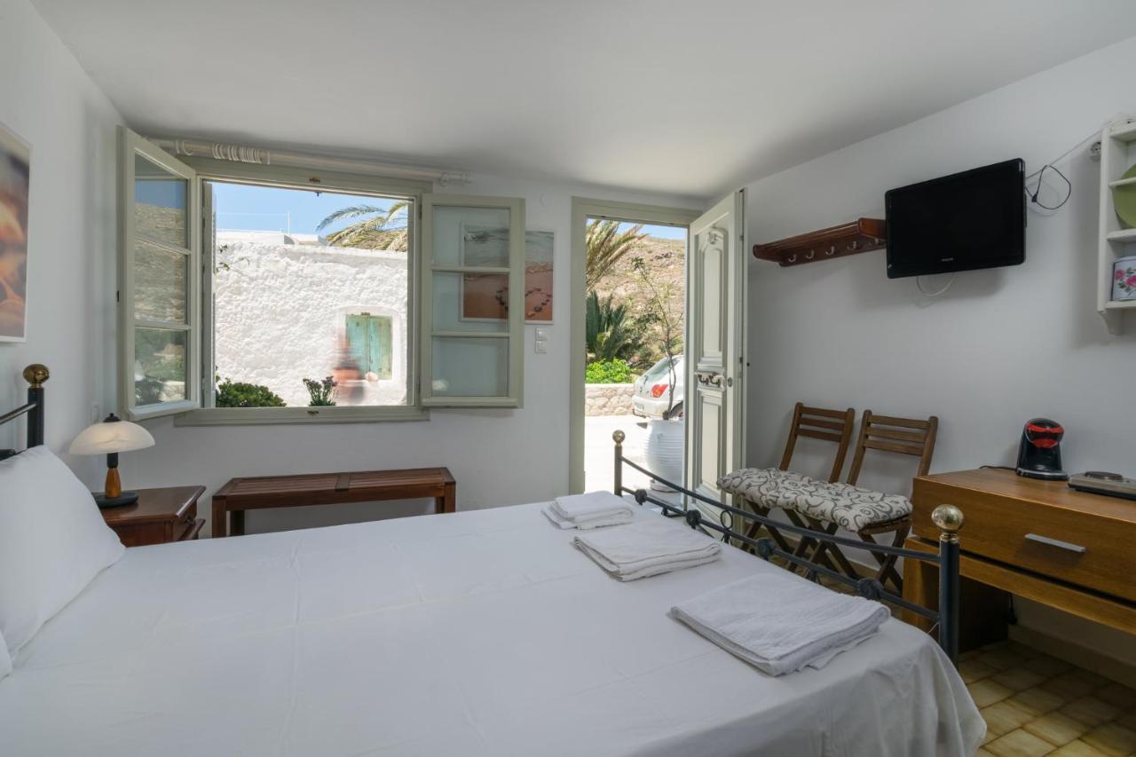 Areti'S Milos Guesthouses Adamantas  Luaran gambar