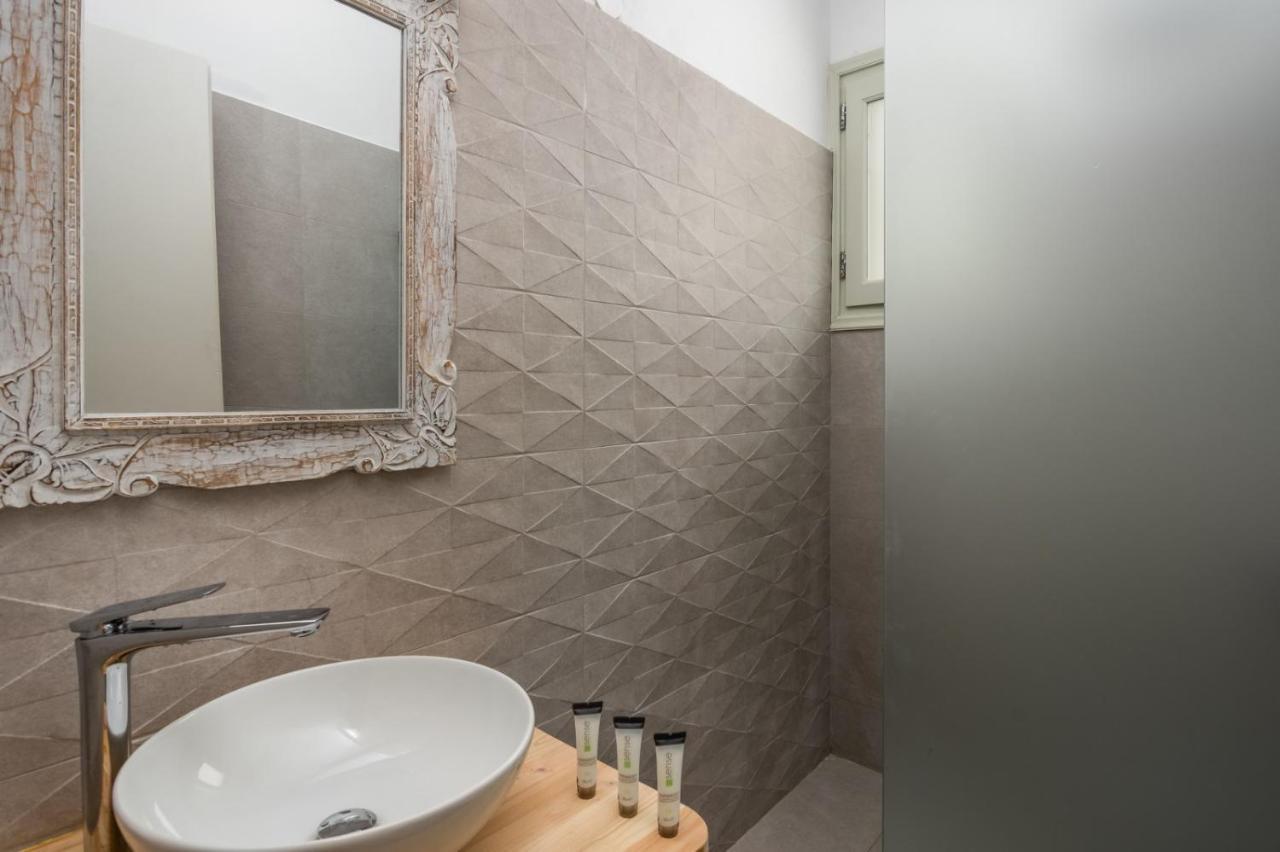 Areti'S Milos Guesthouses Adamantas  Luaran gambar