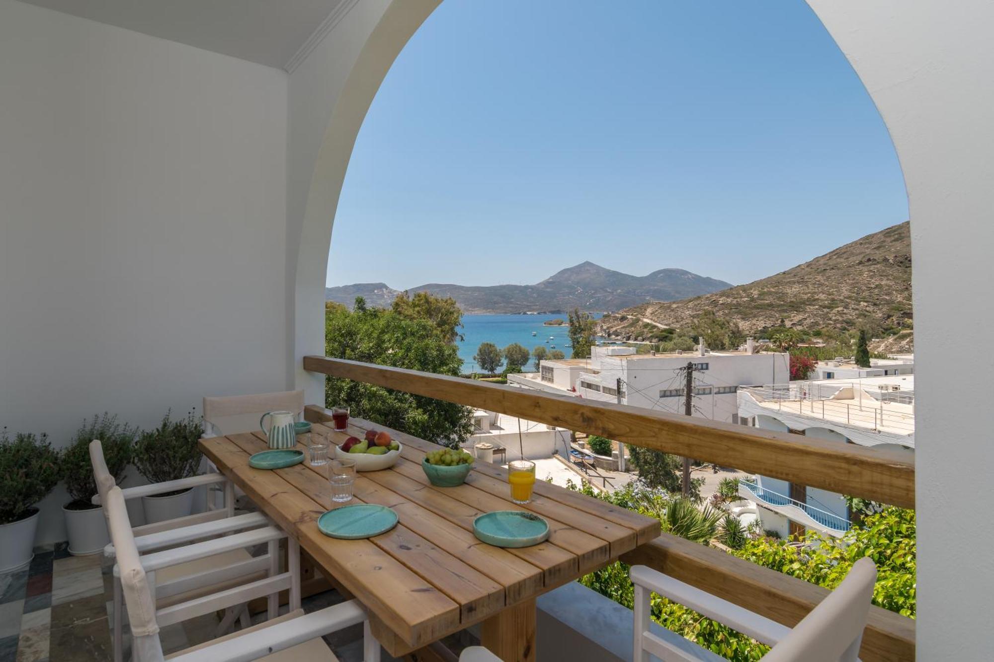 Areti'S Milos Guesthouses Adamantas  Luaran gambar